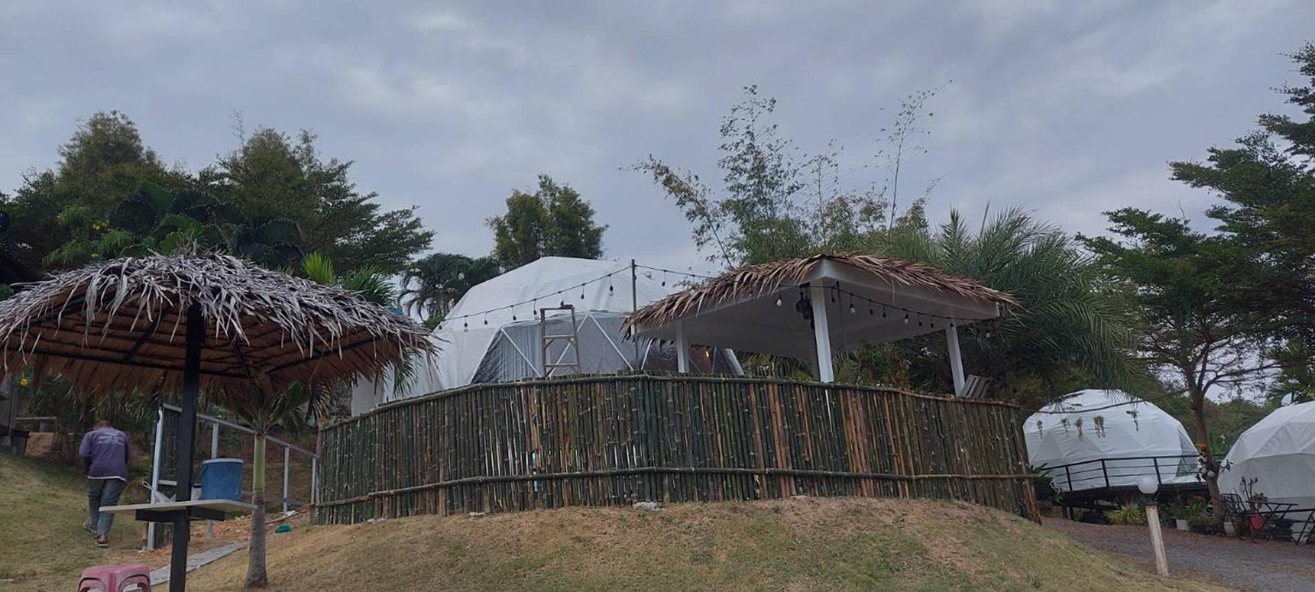 Hotel นรดีฮิวล์ รีสอร์ต เขาแผงม้า วังน้ำเขียว Ban Sap Bon  Exterior foto
